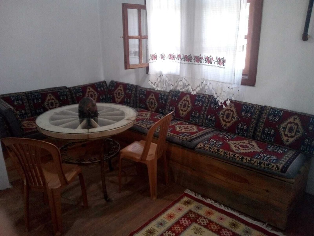 White House Beyaz Konak Rezervasyon