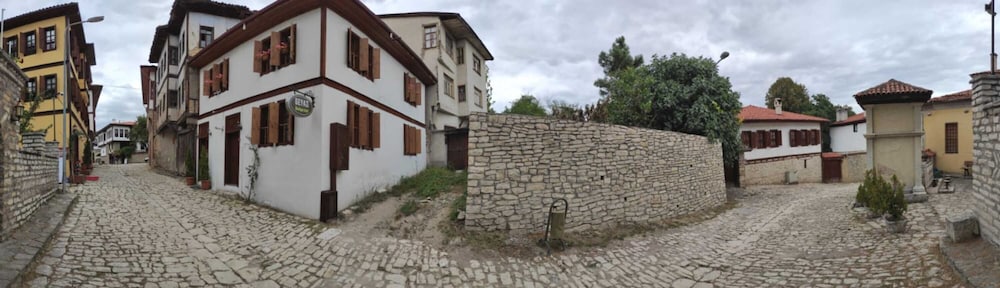 White House Beyaz Konak Rezervasyon