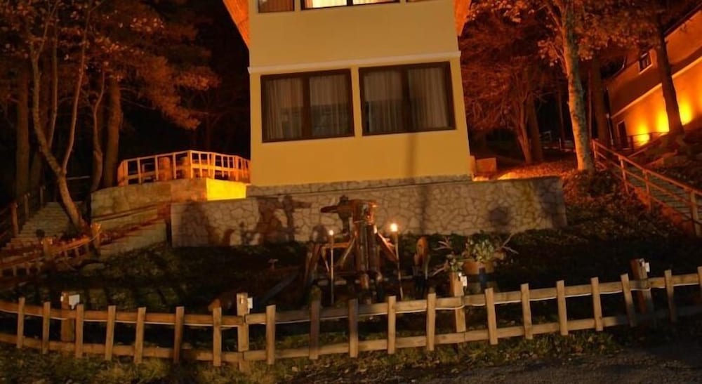 Abant Gol Evleri Rezervasyon