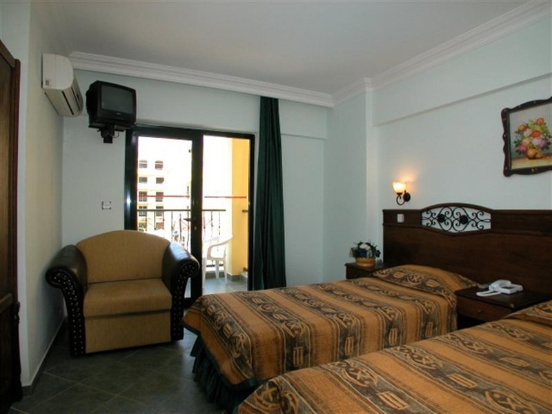 Club Ege Apart Hotel Rezervasyon