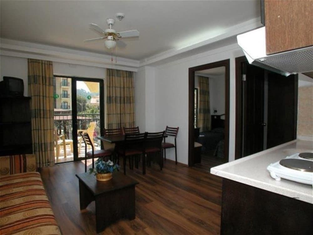 Club Ege Apart Hotel Rezervasyon