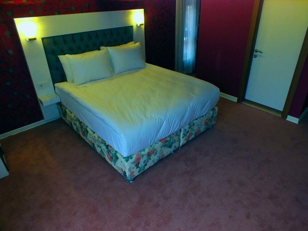 Cebeci Lotis Hotel Rezervasyon