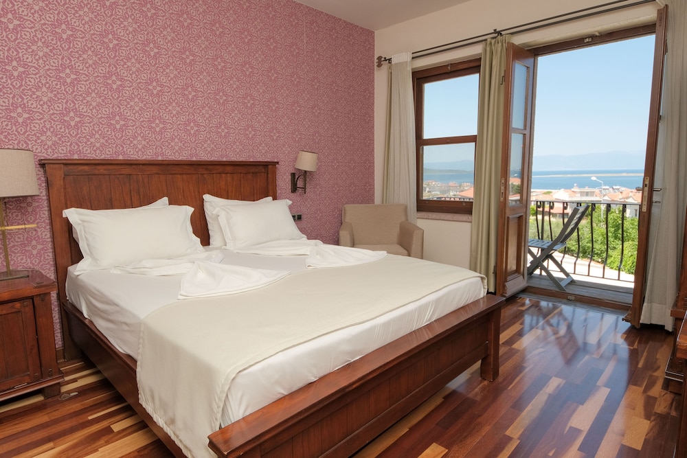 Cunda Labris Hotel Rezervasyon