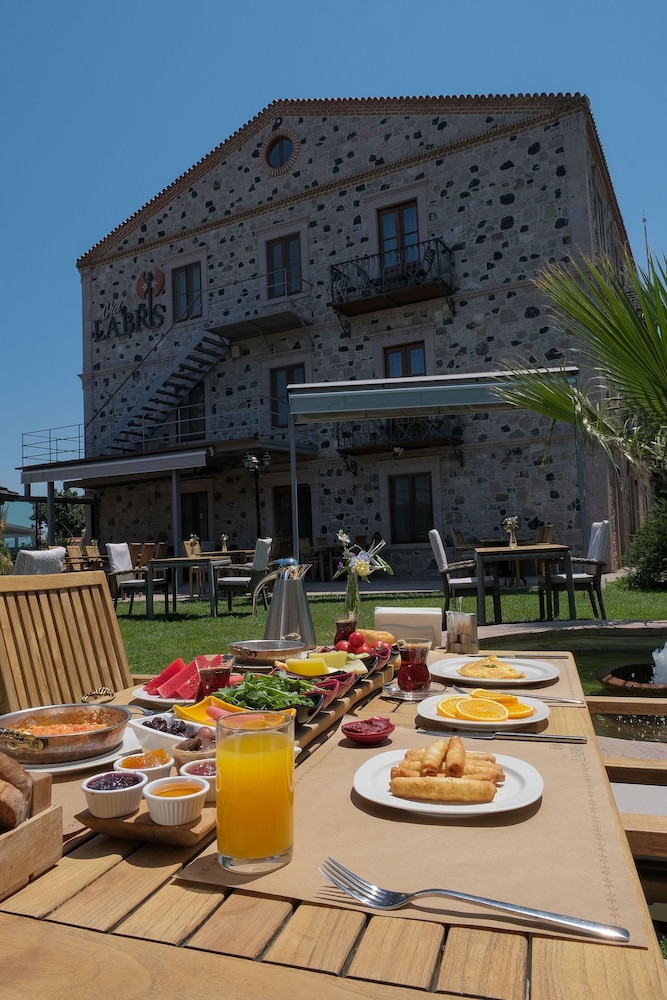 Cunda Labris Hotel Rezervasyon