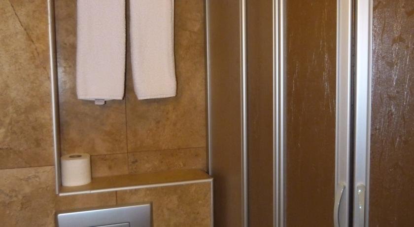 Dere Hotel Rezervasyon