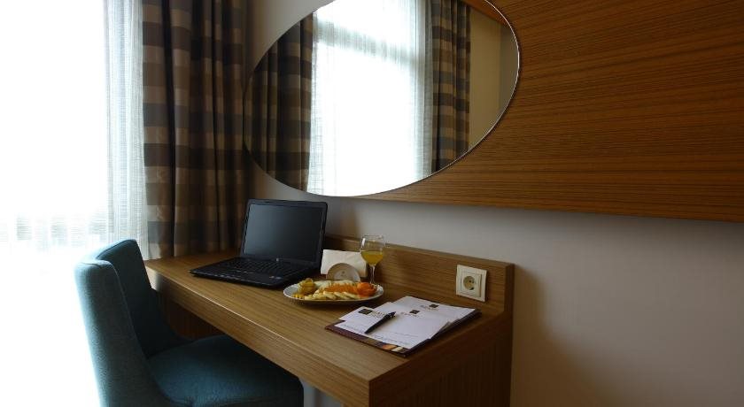 Ela Hotel Rezervasyon