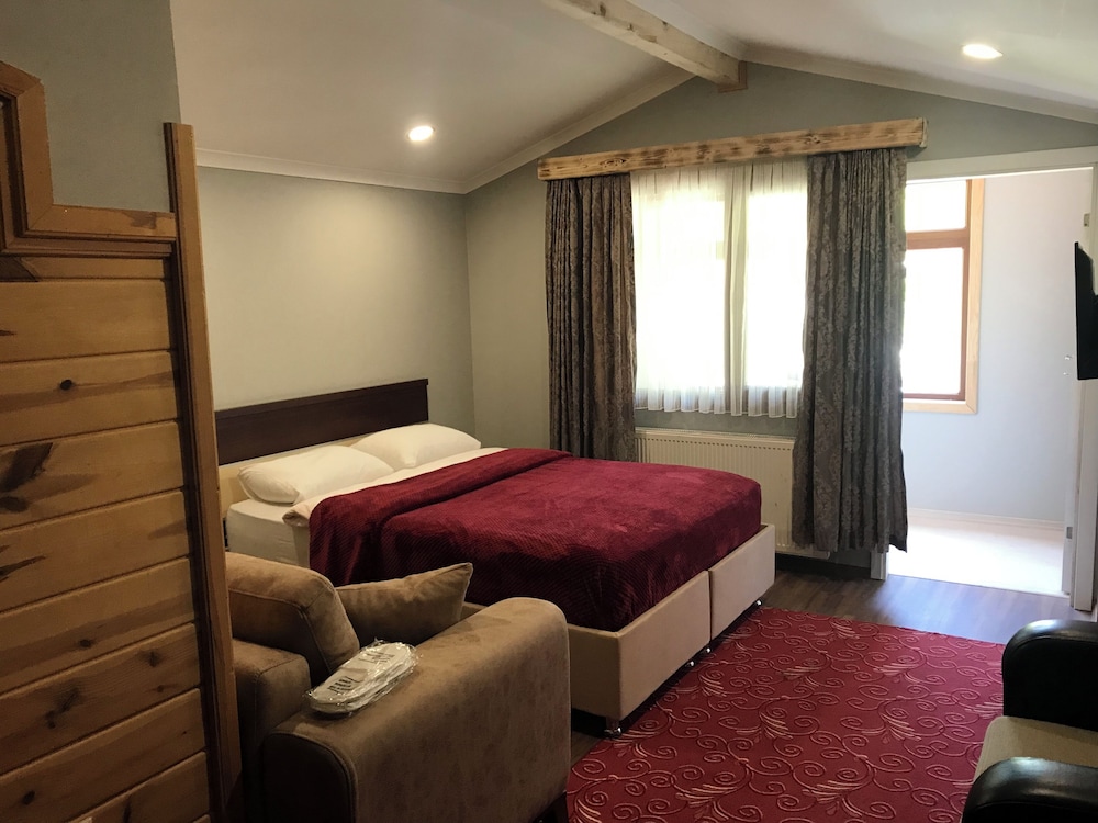 Yedigoller Hotel Rezervasyon