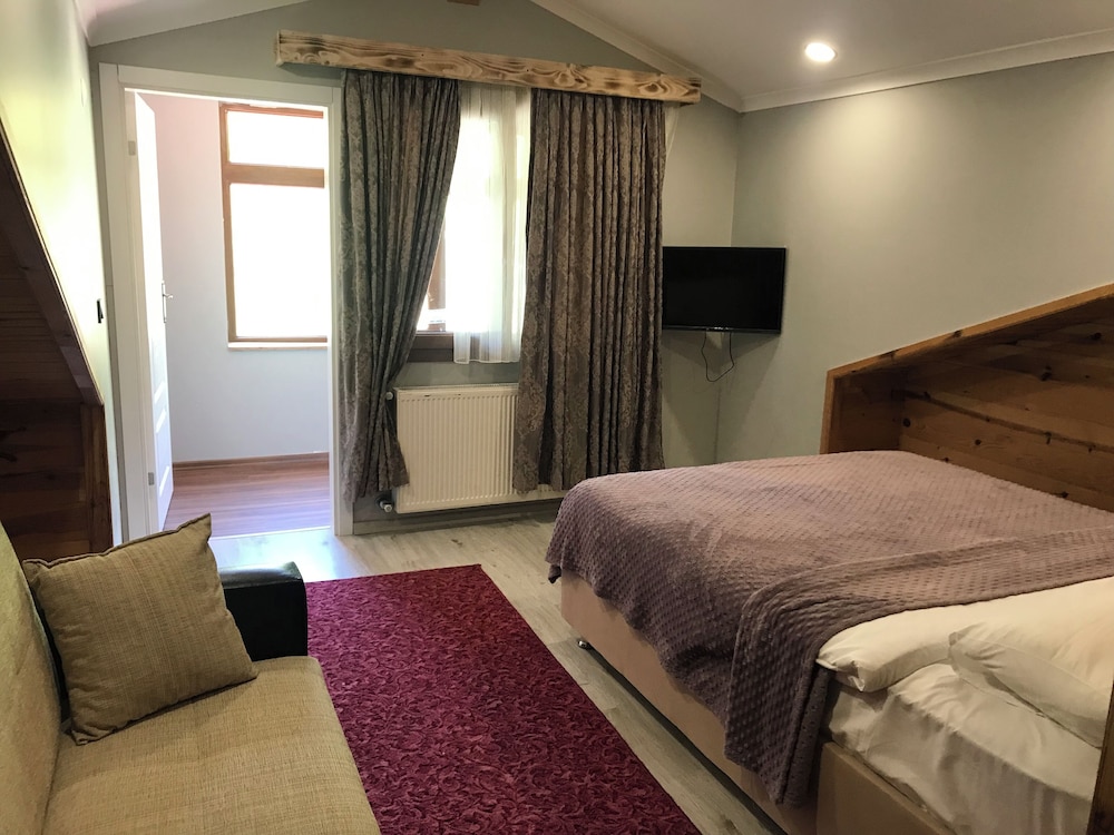 Yedigoller Hotel Rezervasyon