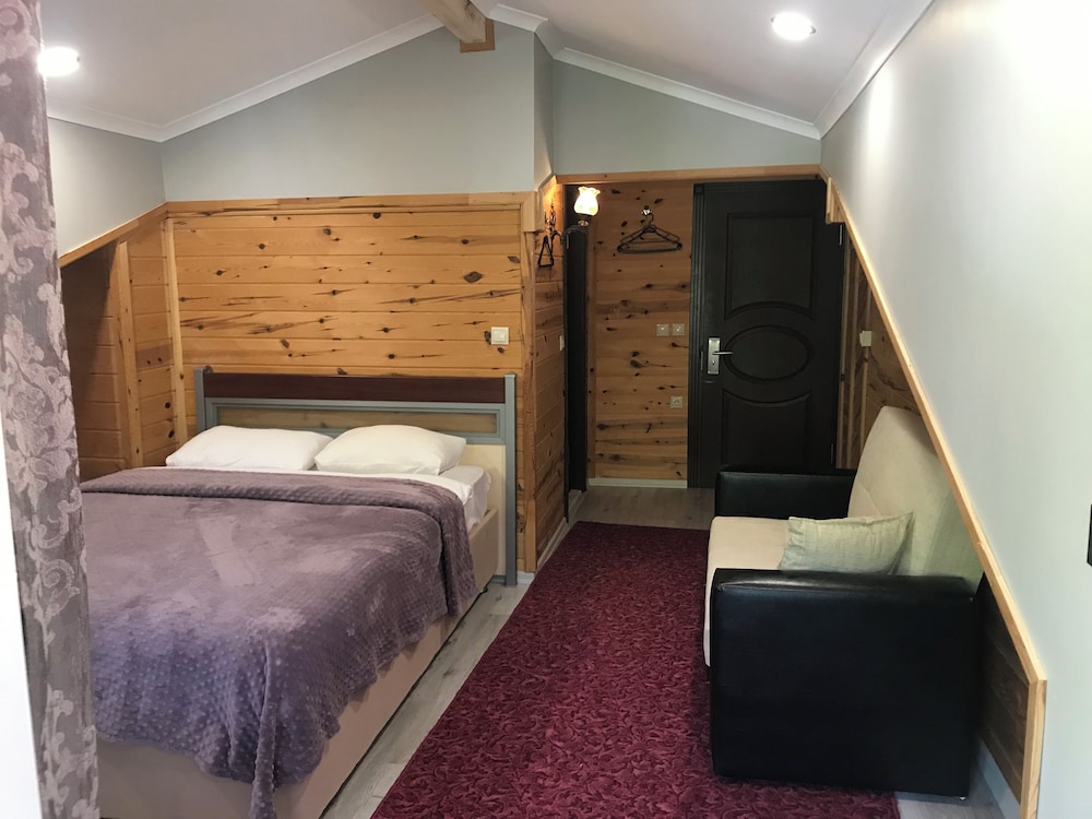 Yedigoller Hotel Rezervasyon