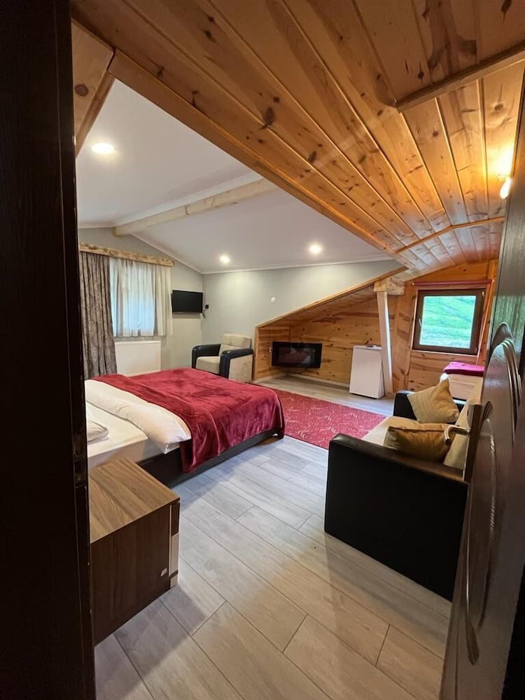 Yedigoller Hotel Rezervasyon