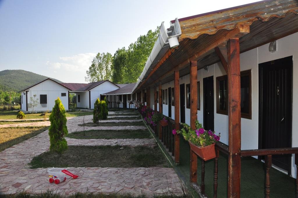 Emirbey Atli Turizm & Dogal Yasam Köyü Rezervasyon