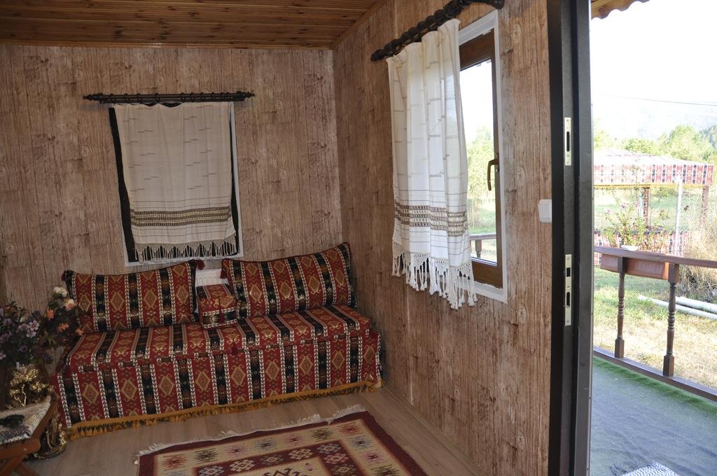 Emirbey Atli Turizm & Dogal Yasam Köyü Rezervasyon