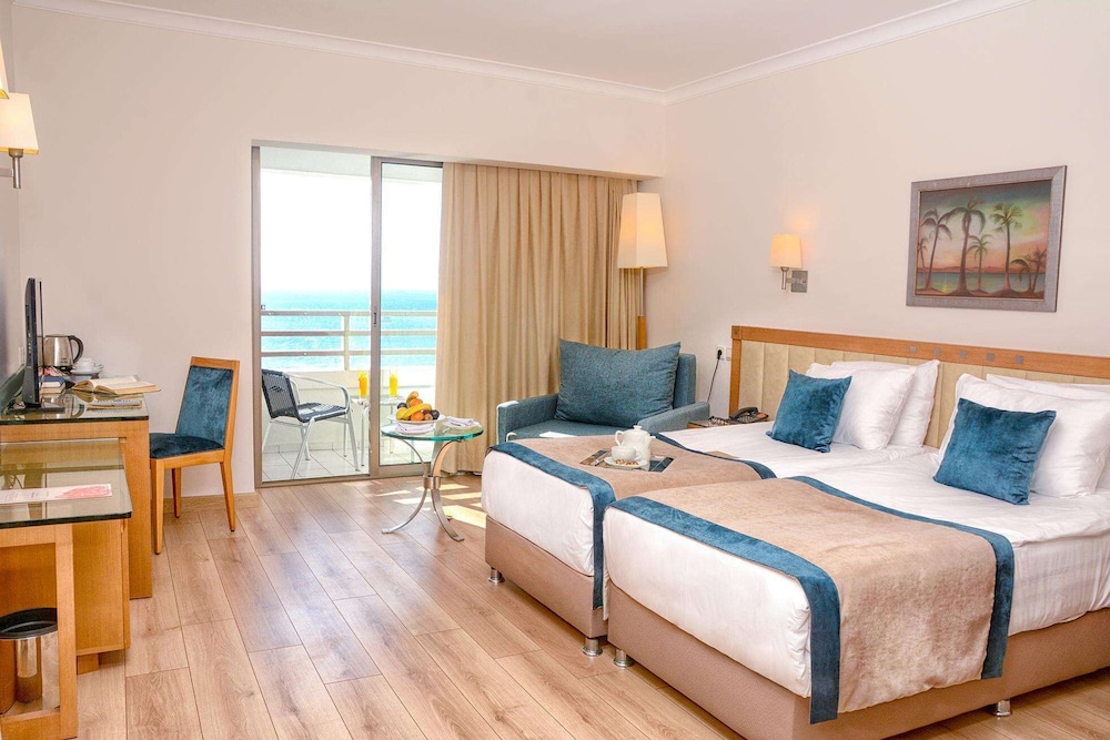 Korumar Hotel De Luxe Rezervasyon