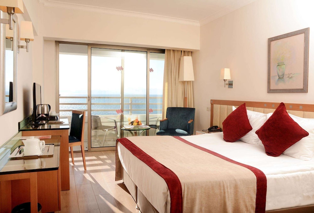 Korumar Hotel De Luxe Rezervasyon