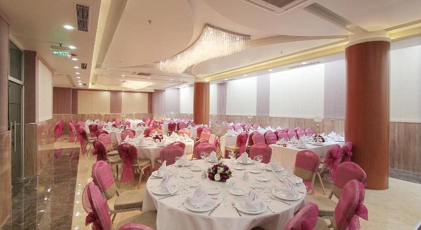 Forum Suite Hotel Rezervasyon