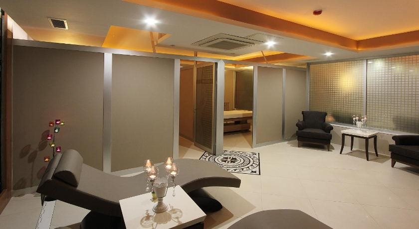 Forum Suite Hotel Rezervasyon