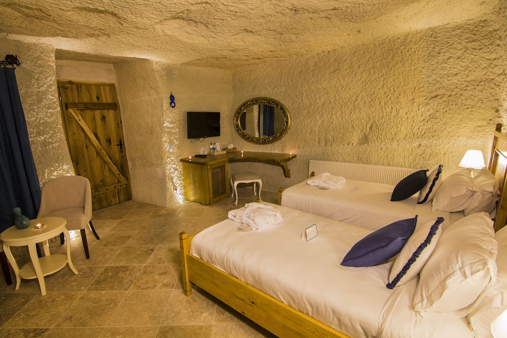 Azure Cave Suites Rezervasyon