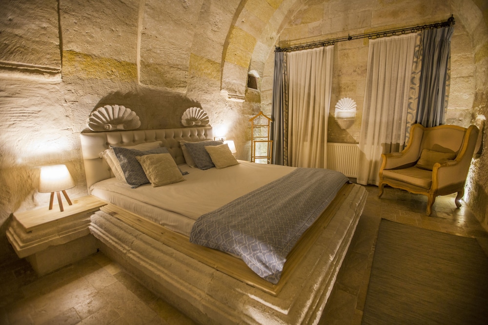 Azure Cave Suites Rezervasyon