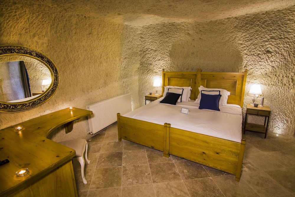 Azure Cave Suites Rezervasyon