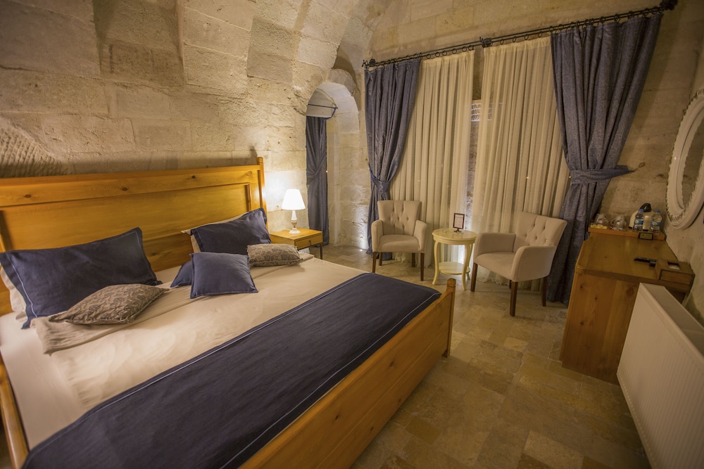 Azure Cave Suites Rezervasyon