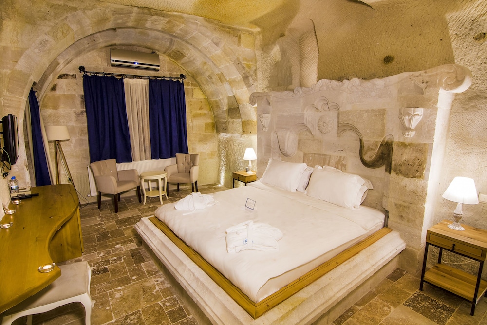 Azure Cave Suites Rezervasyon