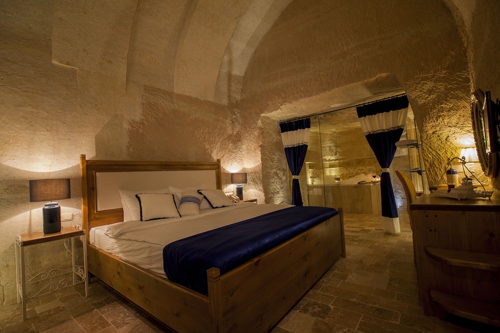 Azure Cave Suites Rezervasyon
