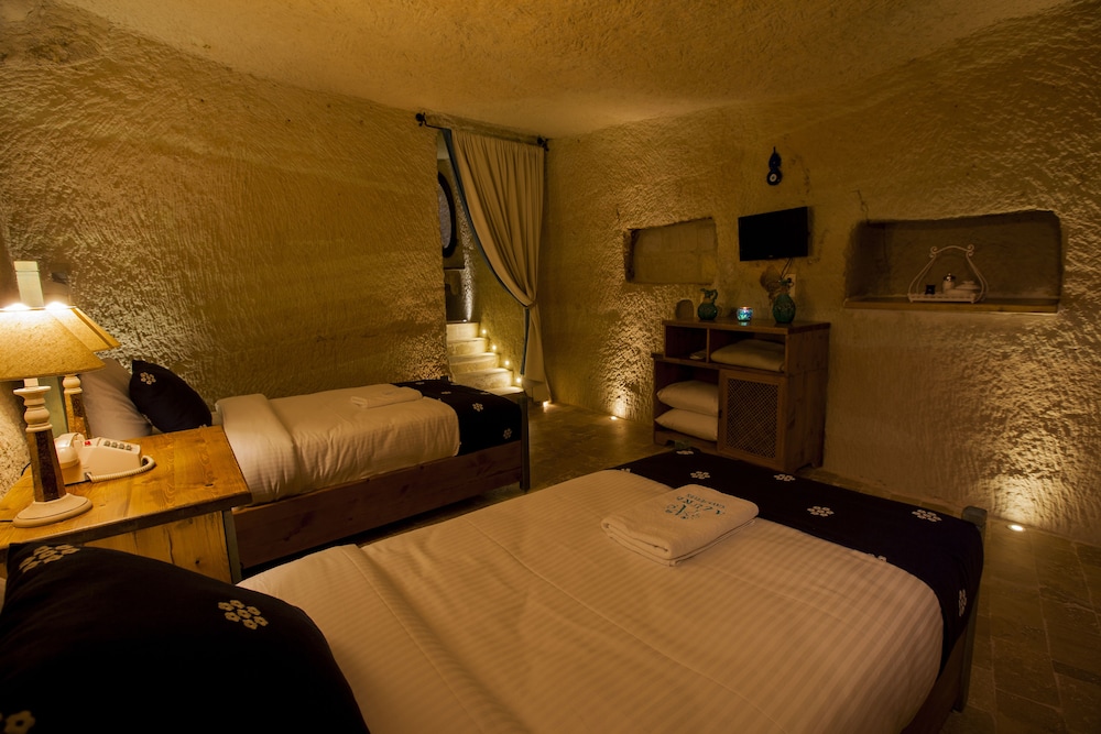 Azure Cave Suites Rezervasyon