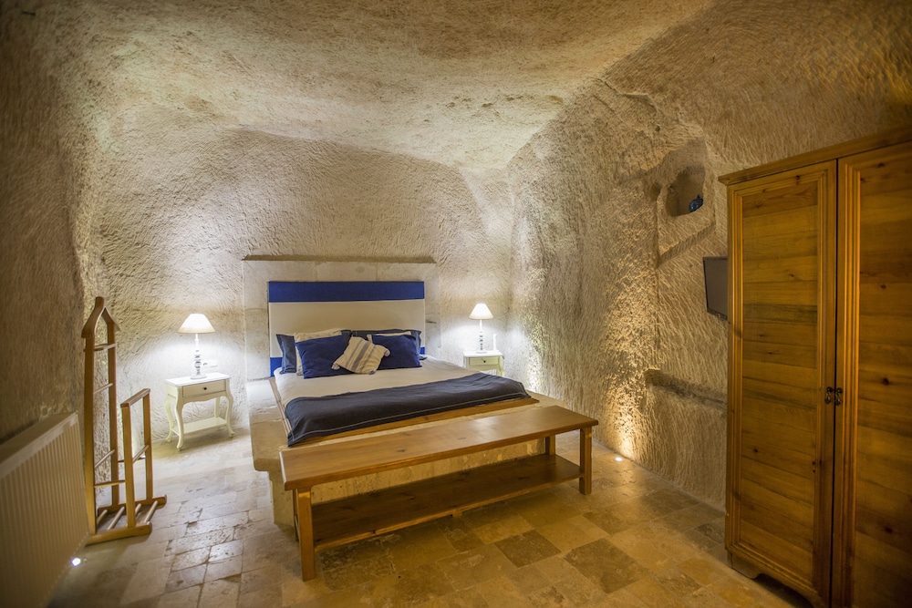Azure Cave Suites Rezervasyon