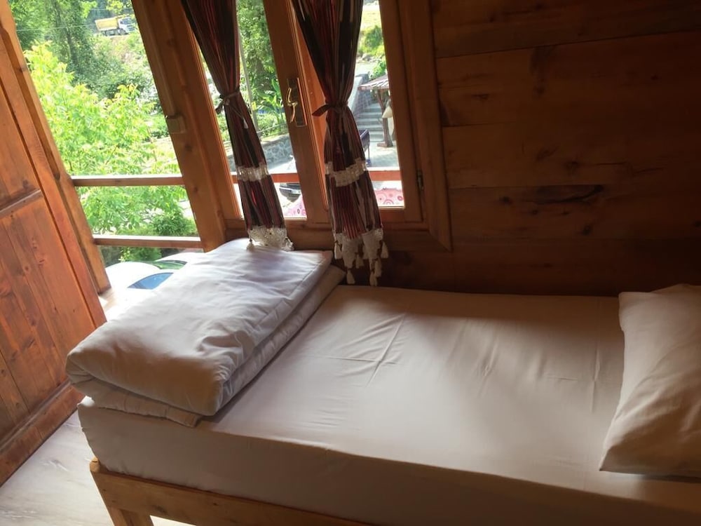 Naliya Otel Restaurant Rezervasyon