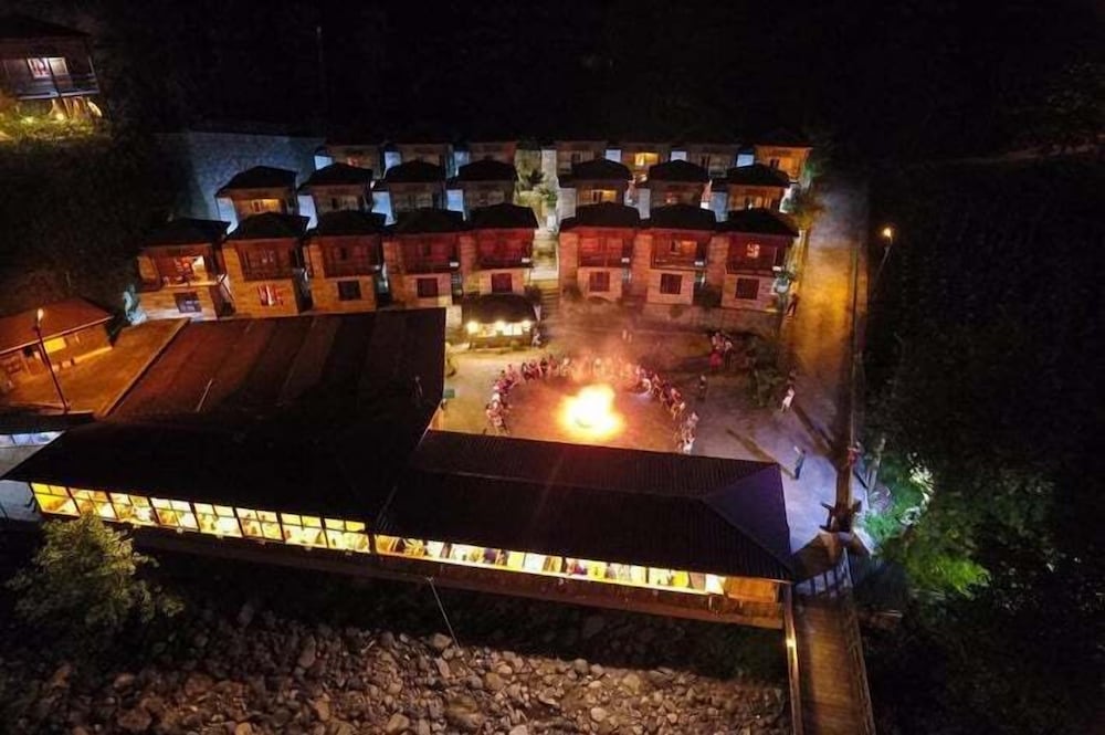 Naliya Otel Restaurant Rezervasyon