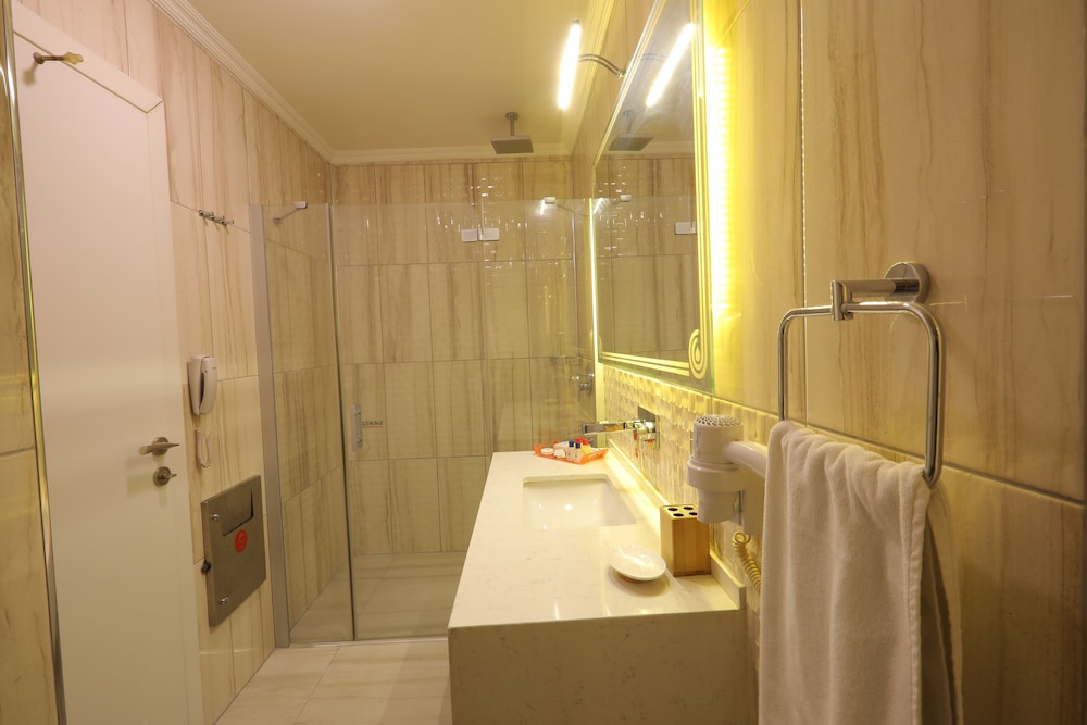 Berrak Otel Rezervasyon