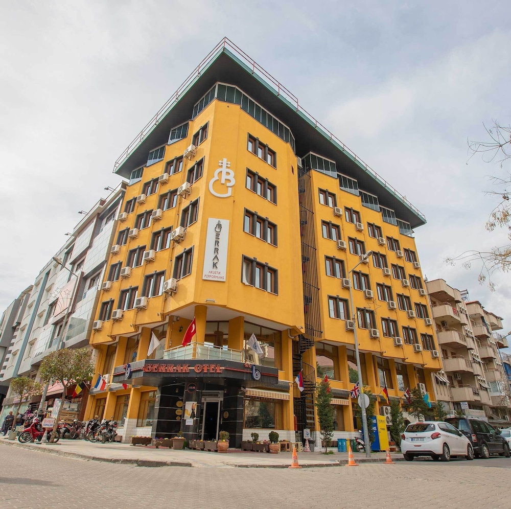Berrak Otel Rezervasyon