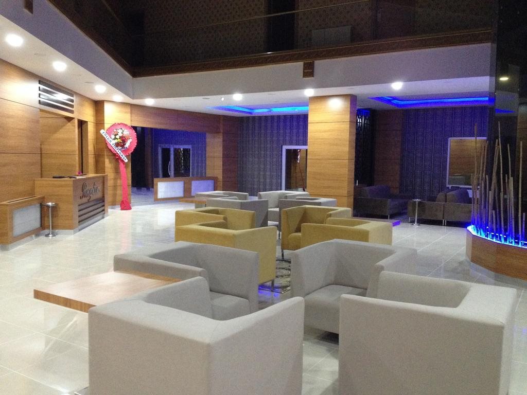 Grand Surmely Business Hotel Rezervasyon