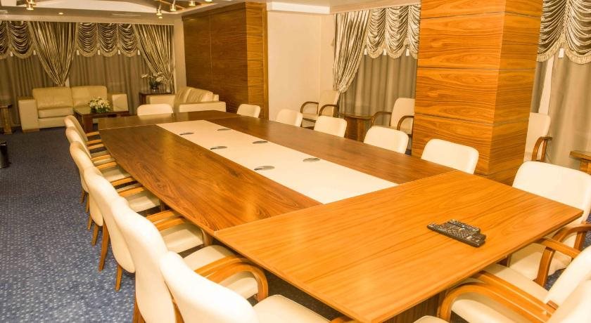 Özgöbek Ronesans Hotel De Luxe Rezervasyon
