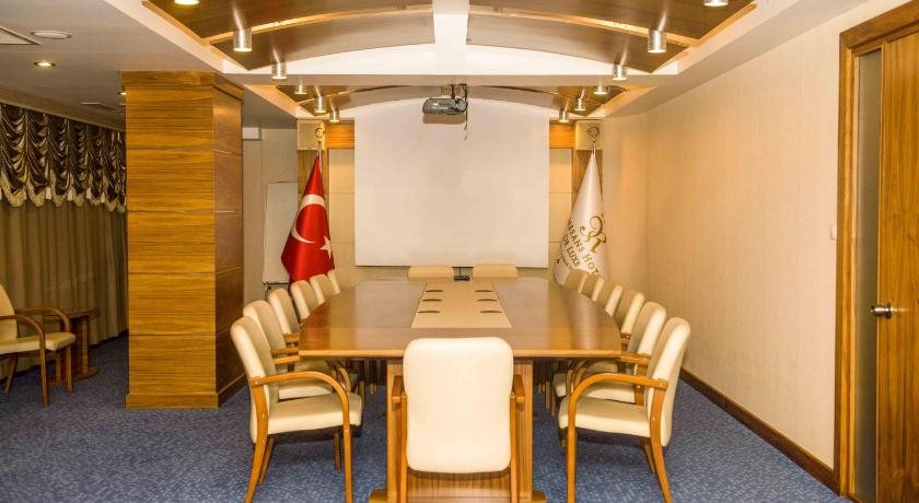 Özgöbek Ronesans Hotel De Luxe Rezervasyon