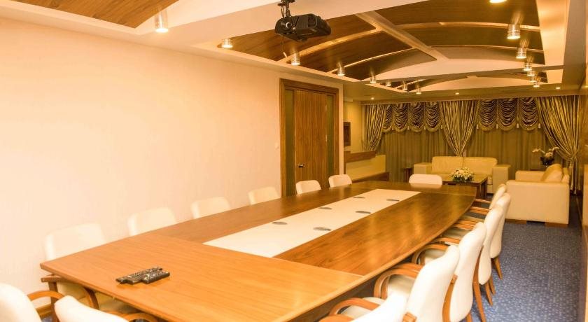 Özgöbek Ronesans Hotel De Luxe Rezervasyon