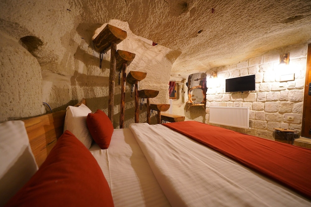 Nar Cave House Rezervasyon