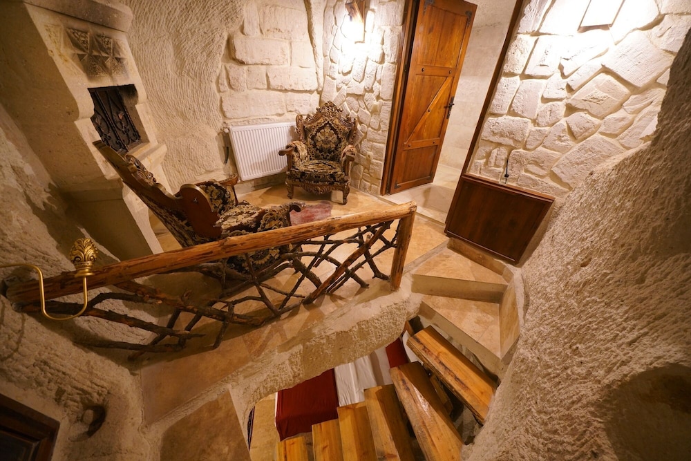 Nar Cave House Rezervasyon