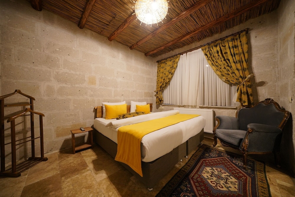Nar Cave House Rezervasyon