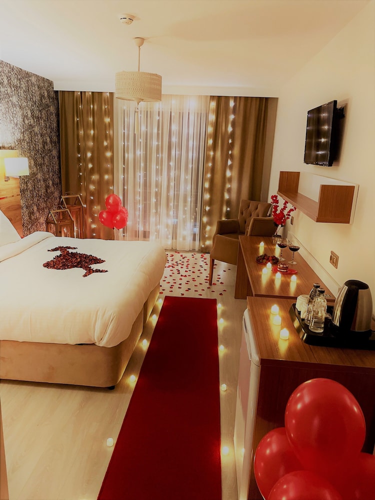 White House Hotel Rezervasyon