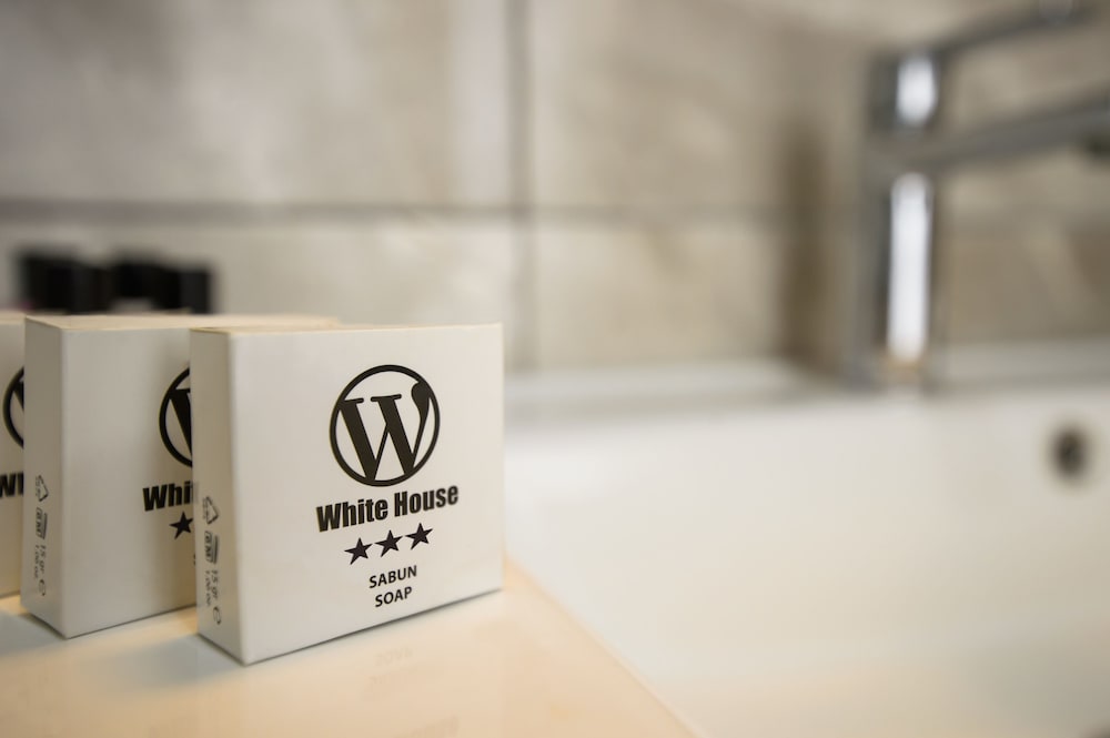 White House Hotel Rezervasyon