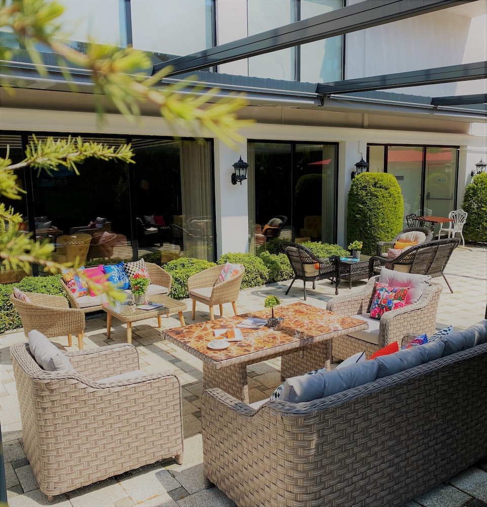 White House Hotel Rezervasyon