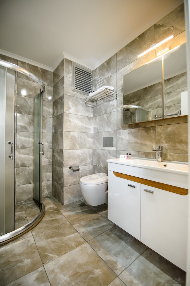 White House Hotel Rezervasyon