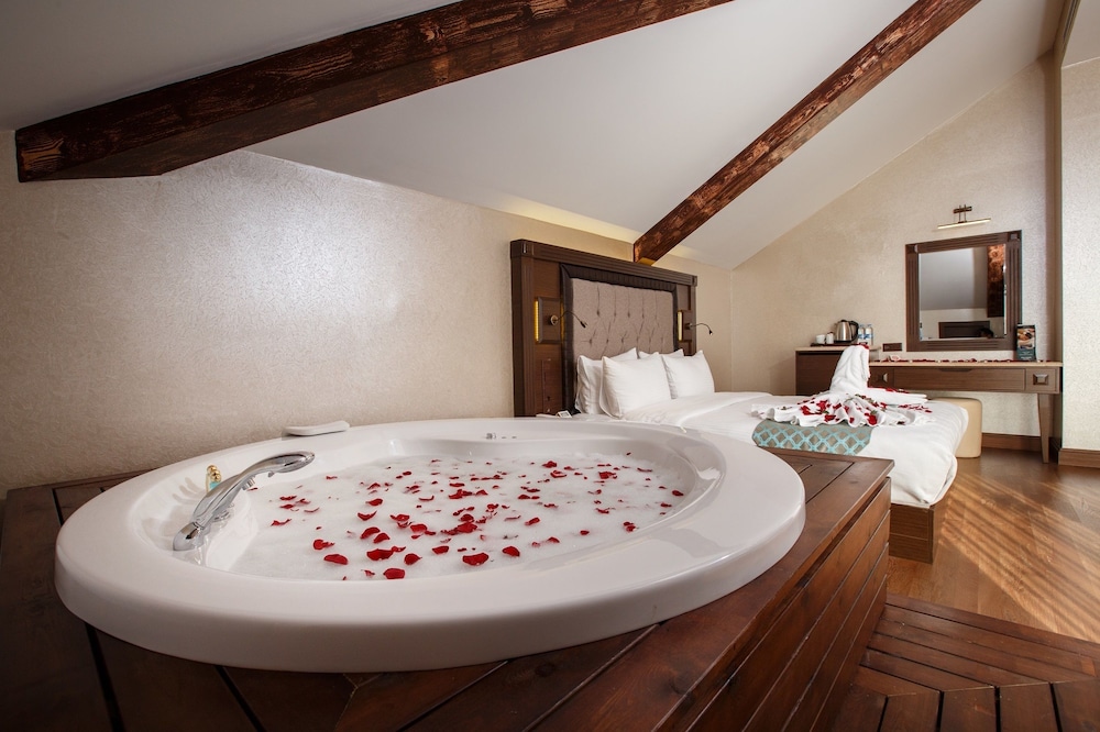 Sera Lake Resort Rezervasyon