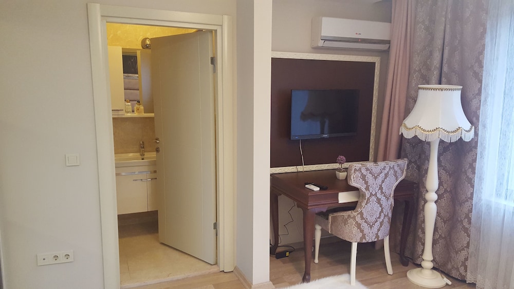 Crystal Continental Rezervasyon