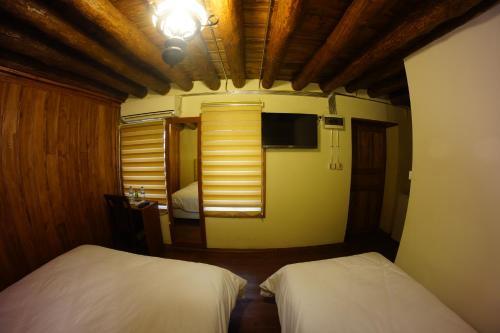 Efebey Konağı Butik Otel Rezervasyon