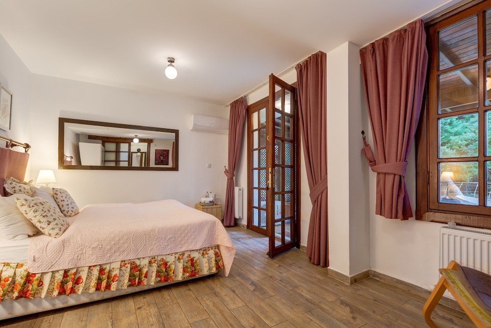 Beta Home Lake House Rezervasyon