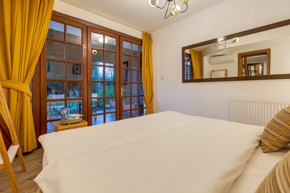 Beta Home Lake House Rezervasyon