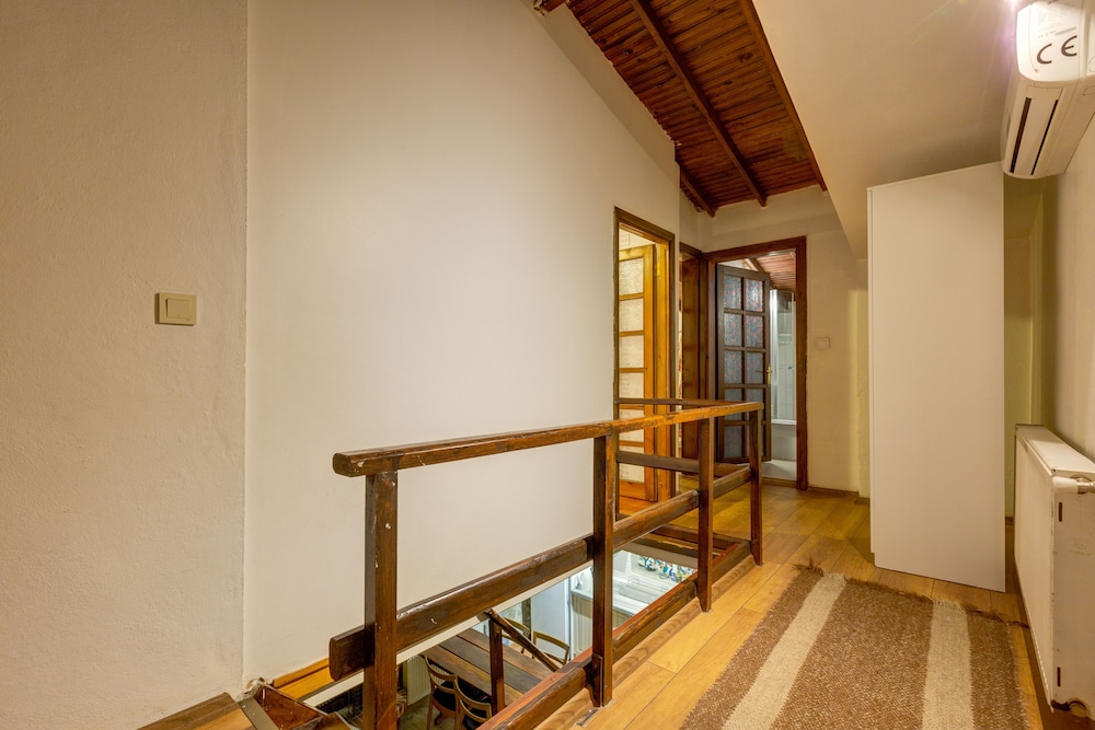 Beta Home Lake House Rezervasyon