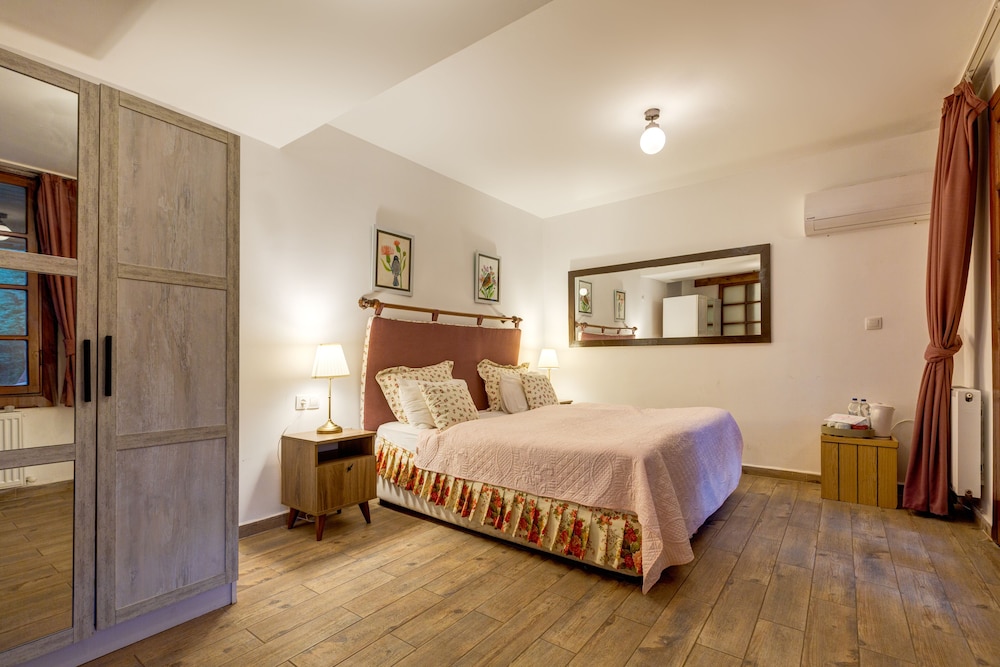 Beta Home Lake House Rezervasyon